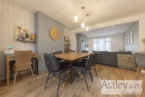 dining- click for photo gallery